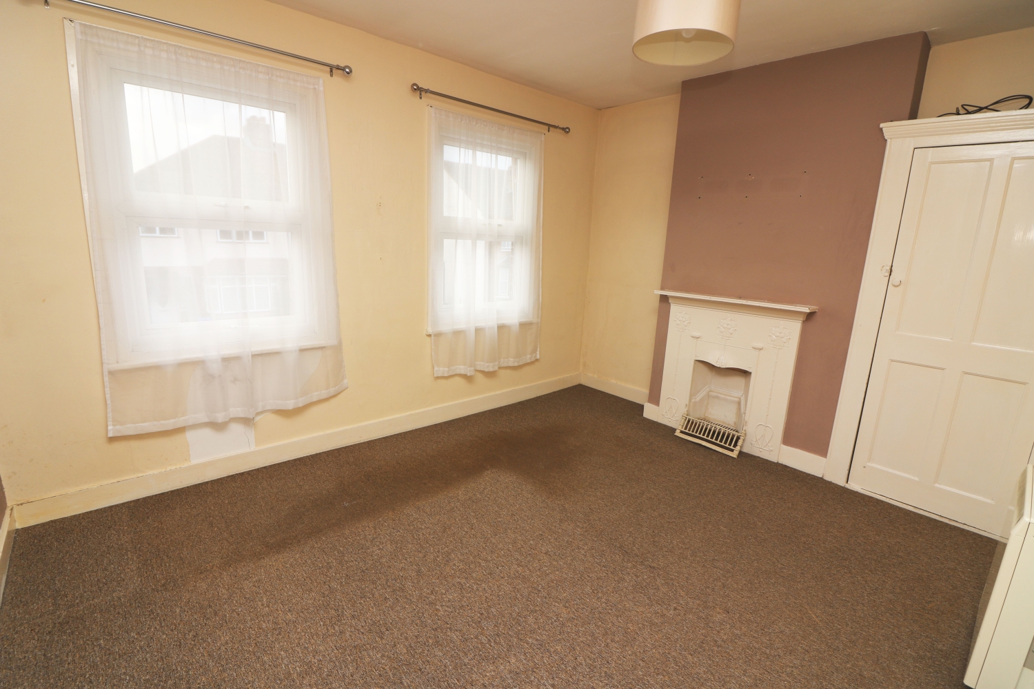 Park Avenue, Egham, Surrey, TW20 Nevin And Wells